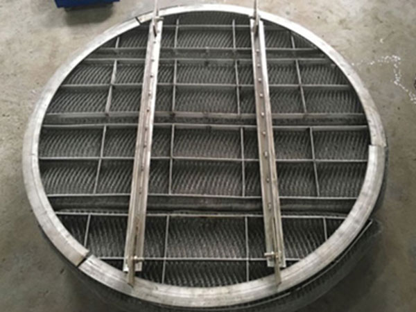 上裝式(shì)絲網除沫(mò)器 上裝式絲網除沫器